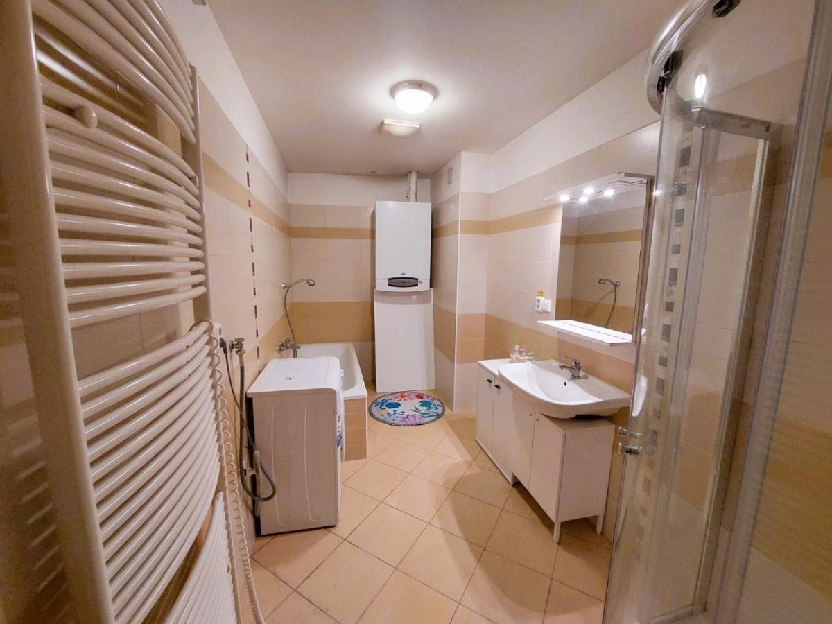 Prostorny Byt V Centru 3 Kk 80 M2 Χράντεκ Κράλοβε Εξωτερικό φωτογραφία